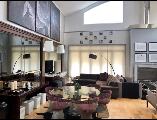 2 BEDROOM PENTHOUSE FOR SALE IN HYDE PARK